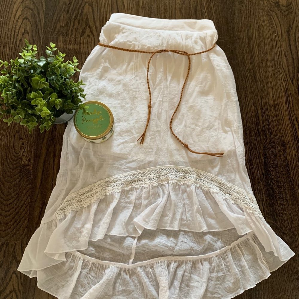 A-Symmetrical White Skirt by D-Signed